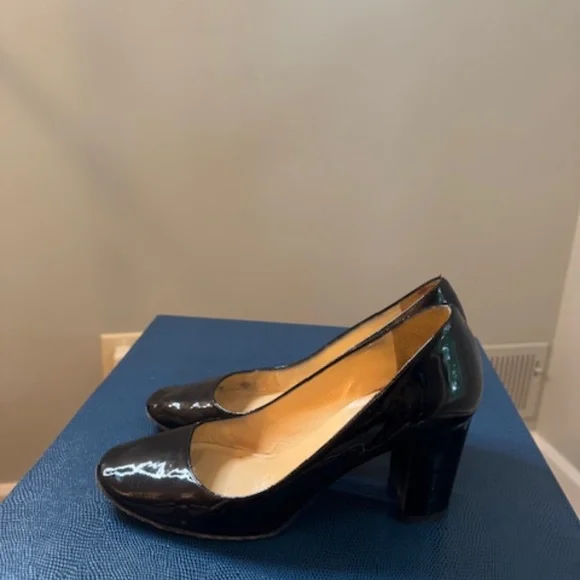 Kate Spade black patent pumps, size 6.5 - Picture 3 of 3